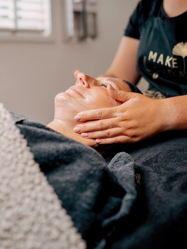 Ontspannende facial behandeling in Bolsward